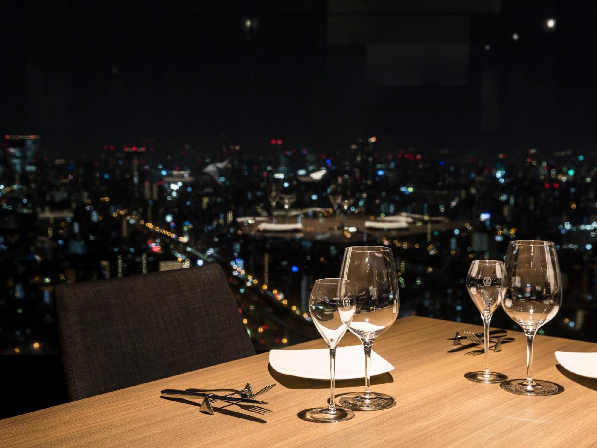 Art Hotel Osaka Bay Tower Exterior photo