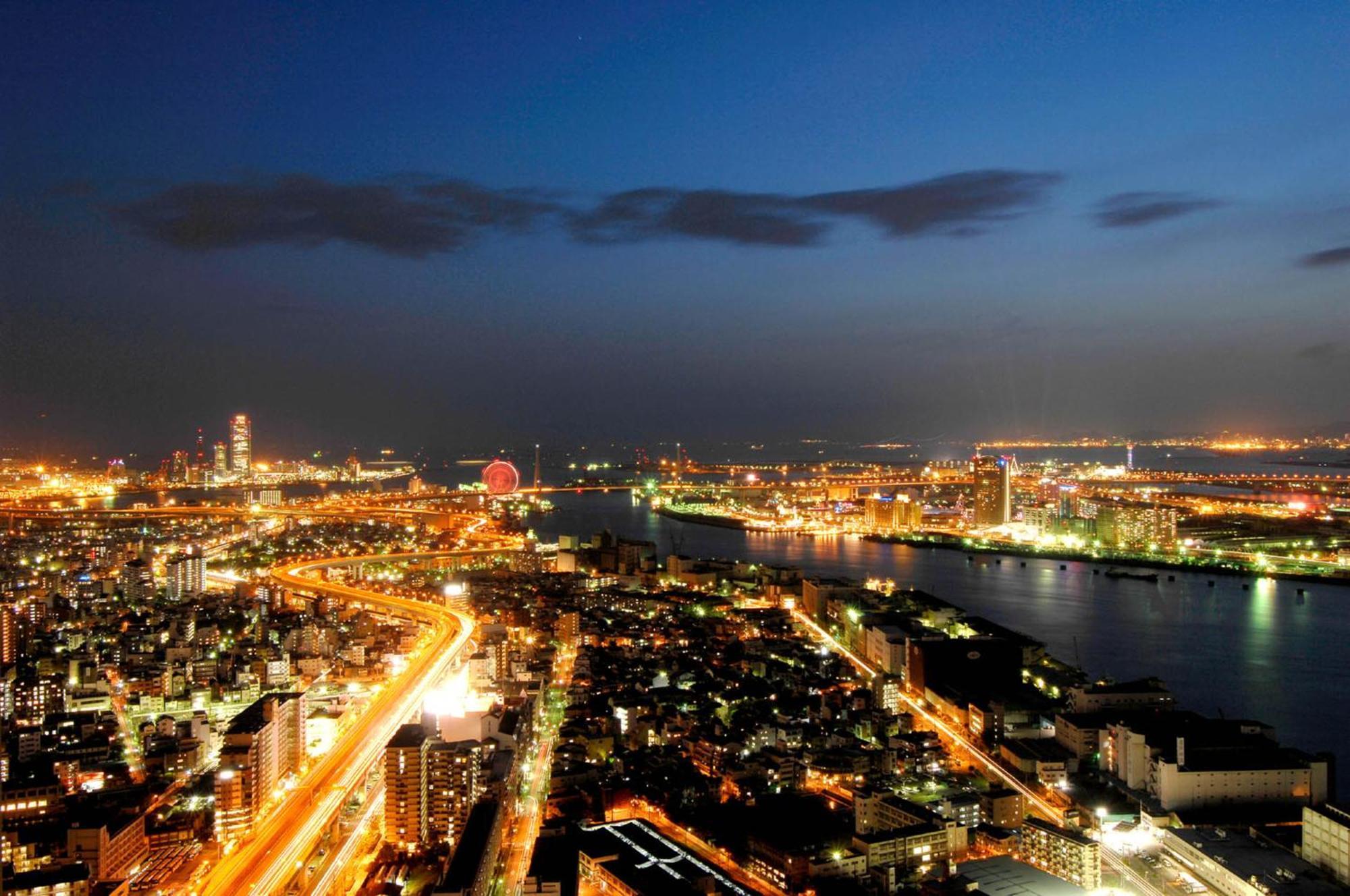 Art Hotel Osaka Bay Tower Exterior photo