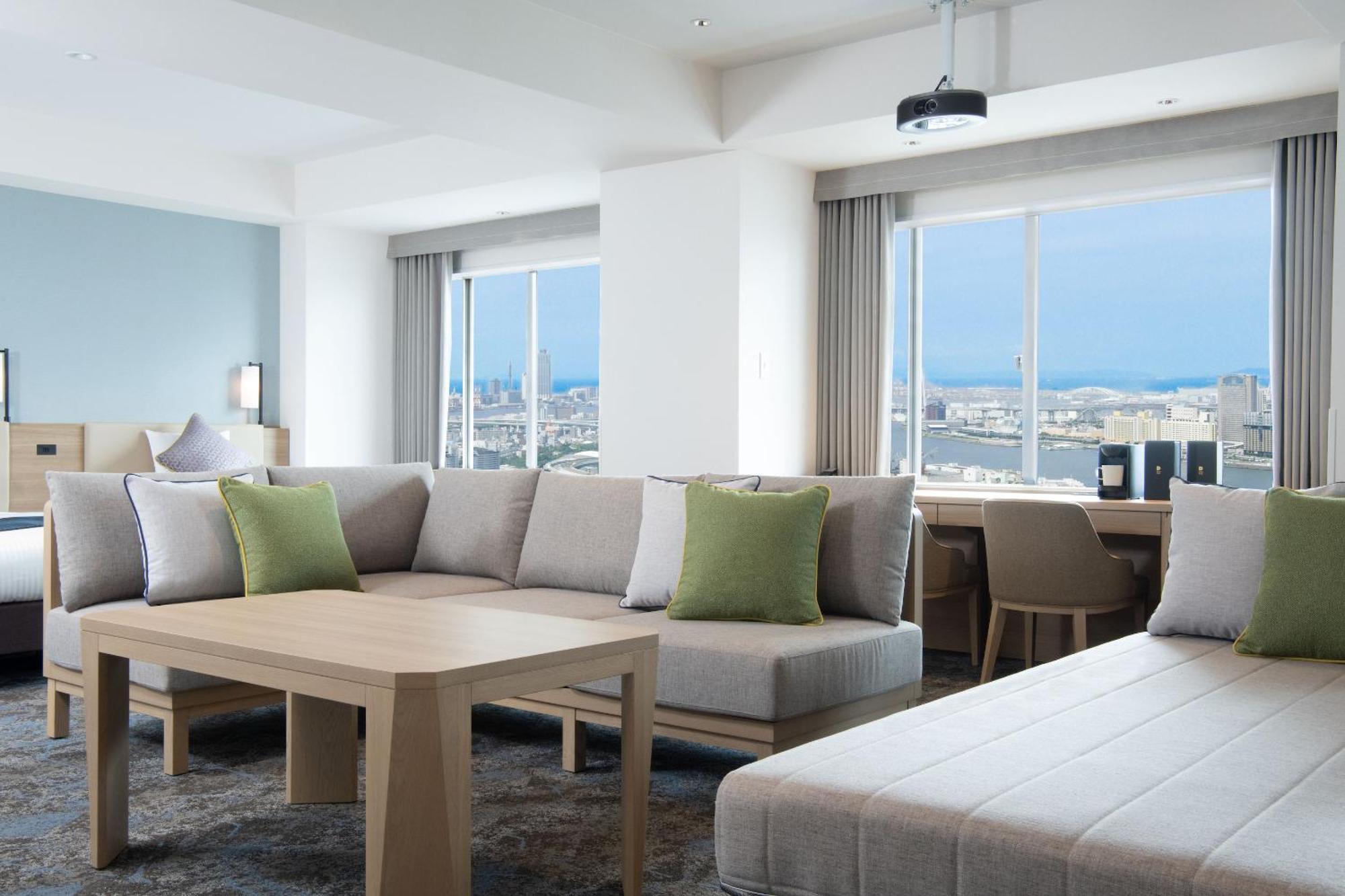 Art Hotel Osaka Bay Tower Exterior photo