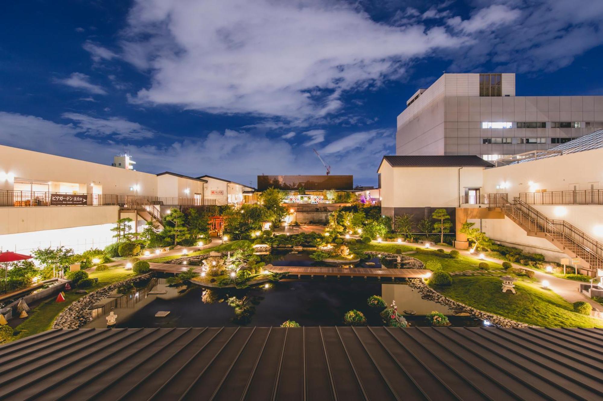 Art Hotel Osaka Bay Tower Exterior photo